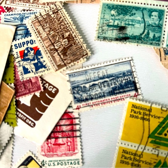 DISNEY Vintage POSTAGE stamp and USA postage stamp lot - Picture 3 of 10